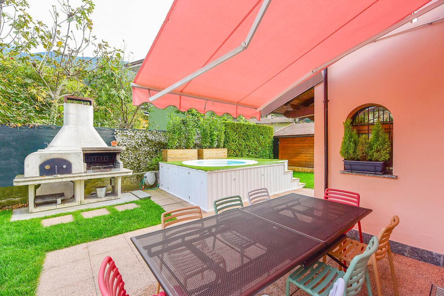 Jane E Jolie Holiday Home Private Swimming Pool Valbrona Екстериор снимка