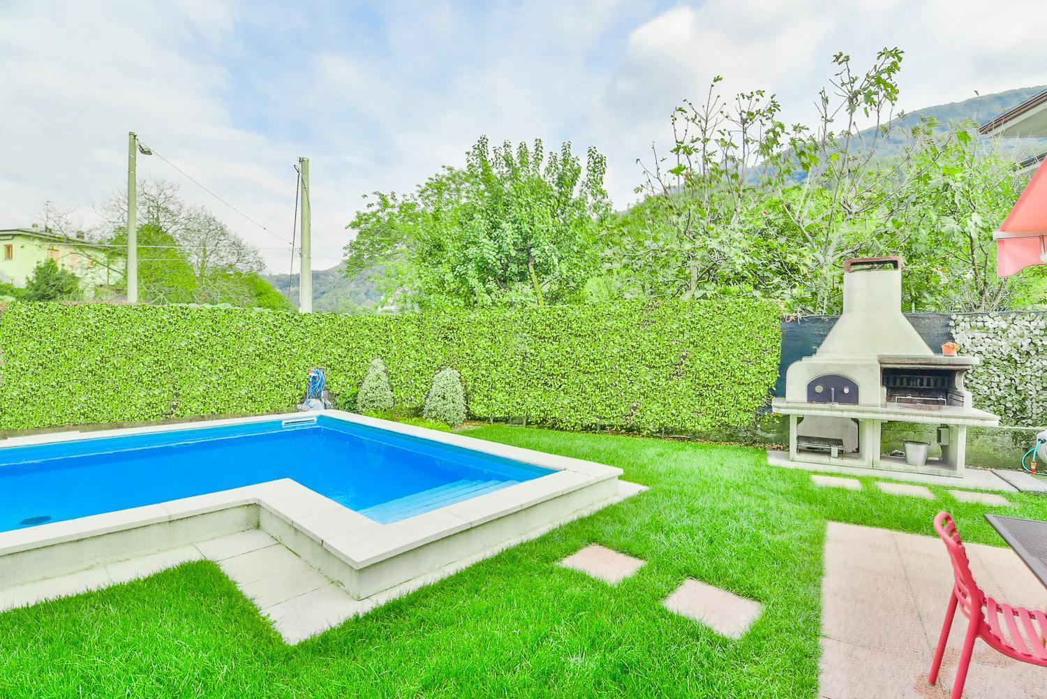 Jane E Jolie Holiday Home Private Swimming Pool Valbrona Екстериор снимка